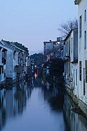 《破晓传说》主题曲预告 流行音乐女歌手绚香演唱